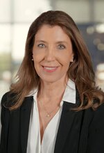 Lynnea Miller, Principal Broker